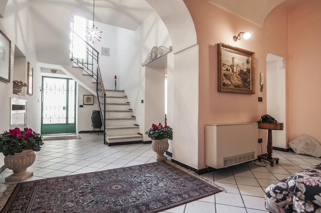 B&B La Corte Фонди Экстерьер фото