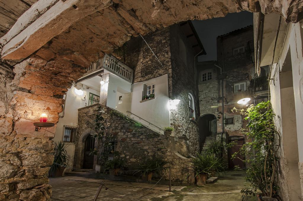 B&B La Corte Фонди Экстерьер фото